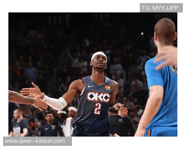 浓眉上半场表现亮眼13投5中贡献13分10篮板2助攻1盖帽助球队领先